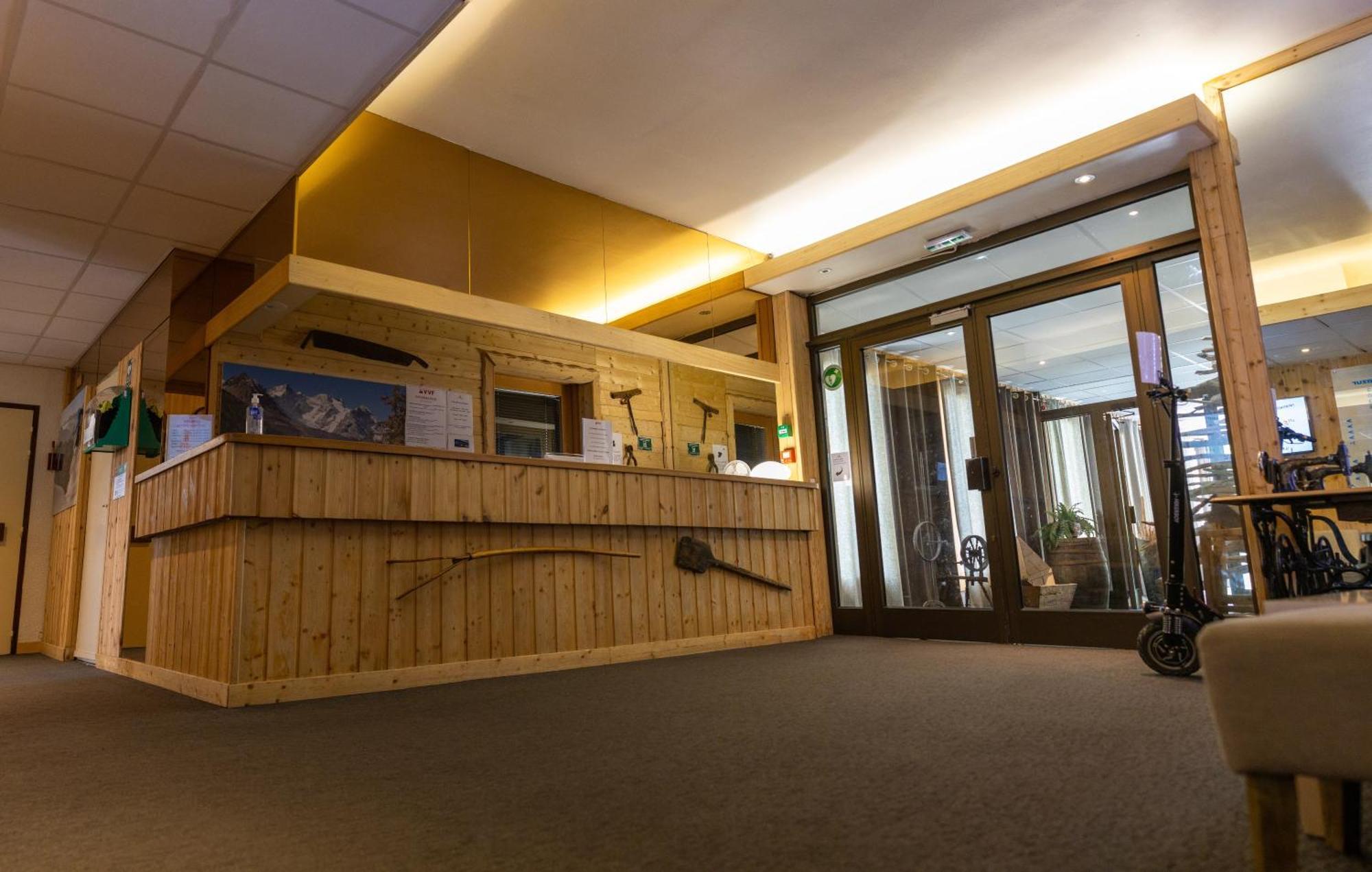 Vvf Serre Chevalier Briancon Ле-Монетье-ле-Бен Экстерьер фото